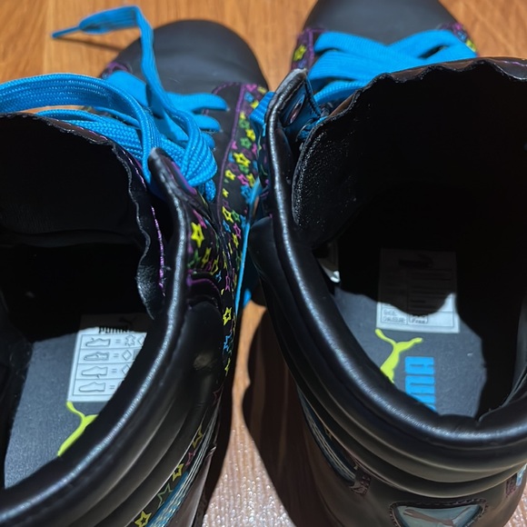 Sneakers - Picture 6 of 7